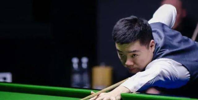 更彰显了兰 更彰显了兰