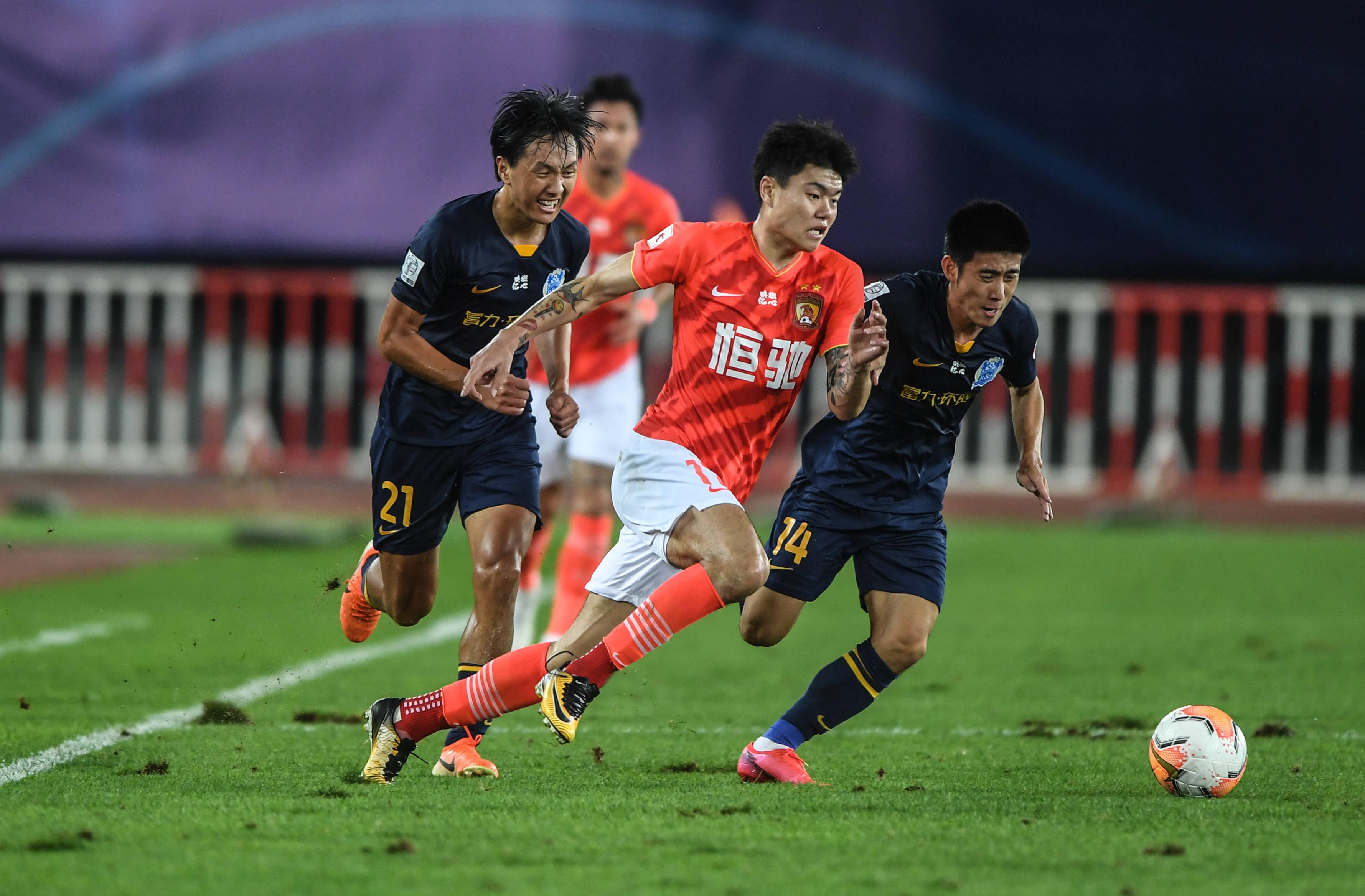 用不同的防 用不同的防